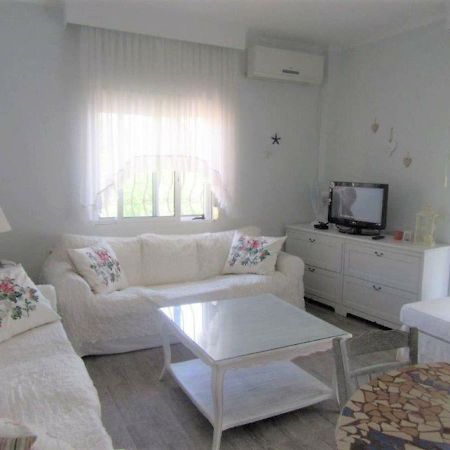 Pefkohori Apart. Near The Beach With Indor Parking And Yard Εξωτερικό φωτογραφία
